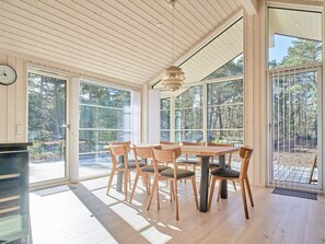 House | Dining - 8 Person Holiday Home in Nexo (Nexø)