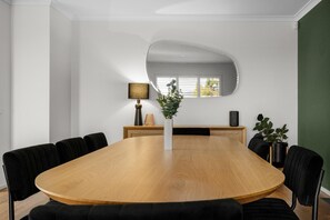 Dining - Seaside Bliss Mount Martha - Stunning panoramic bay views (Mount Martha)