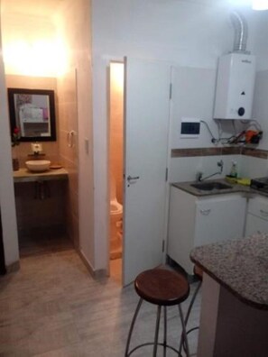 Shower - triple comfort apartment (Termas de Río Hondo)