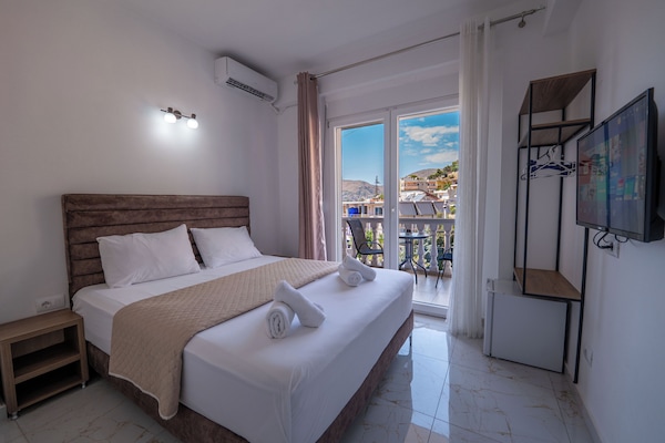 Double Room, Balcony | Egyptian cotton sheets, premium bedding, memory foam beds