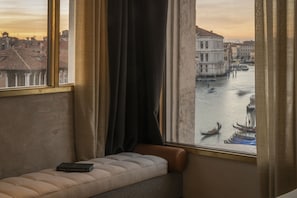 Special Over the Grand Canal | Premium bedding, minibar, in-room safe, soundproofing - The Venice Venice Hotel (Venice)