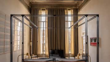 Grand Canal Balcony | 1 間臥室、高級寢具、迷你吧、客房內保險箱