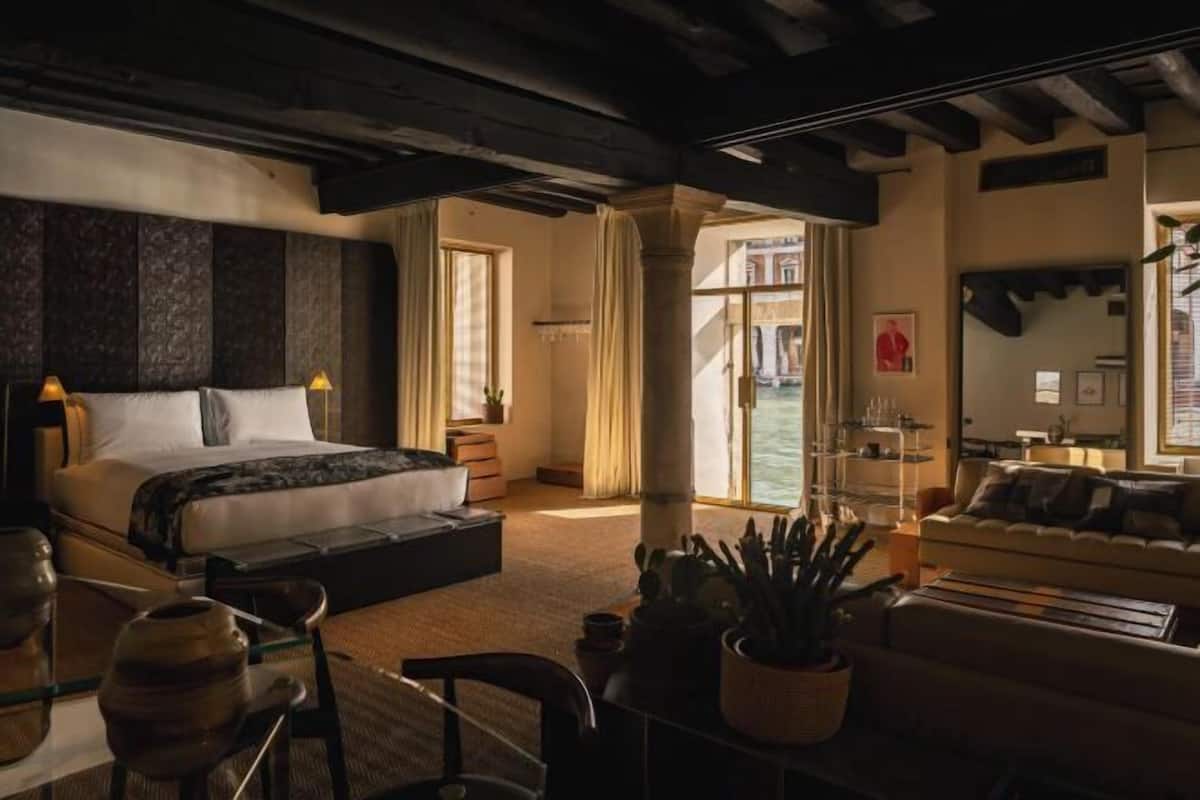 Ropa de cama de alta calidad y minibar