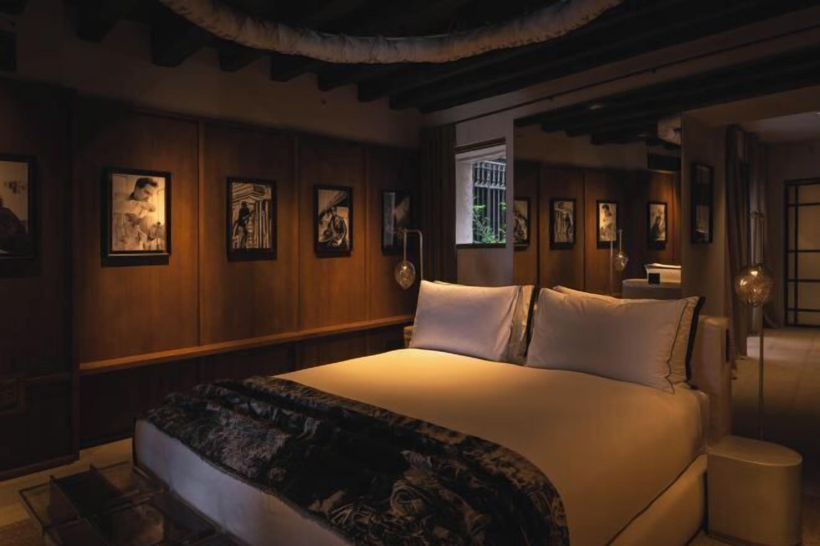 Premium bedding, minibar, in-room safe, soundproofing