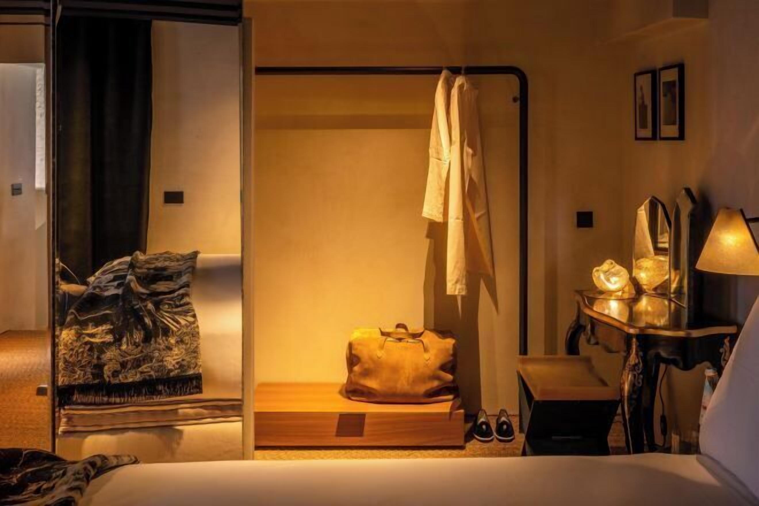Premium bedding, minibar, in-room safe, soundproofing