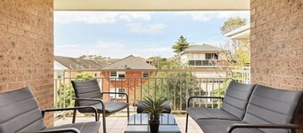 'Seascape' - Luxury 2 Bedroom Apartment - moments from Cronulla Beach