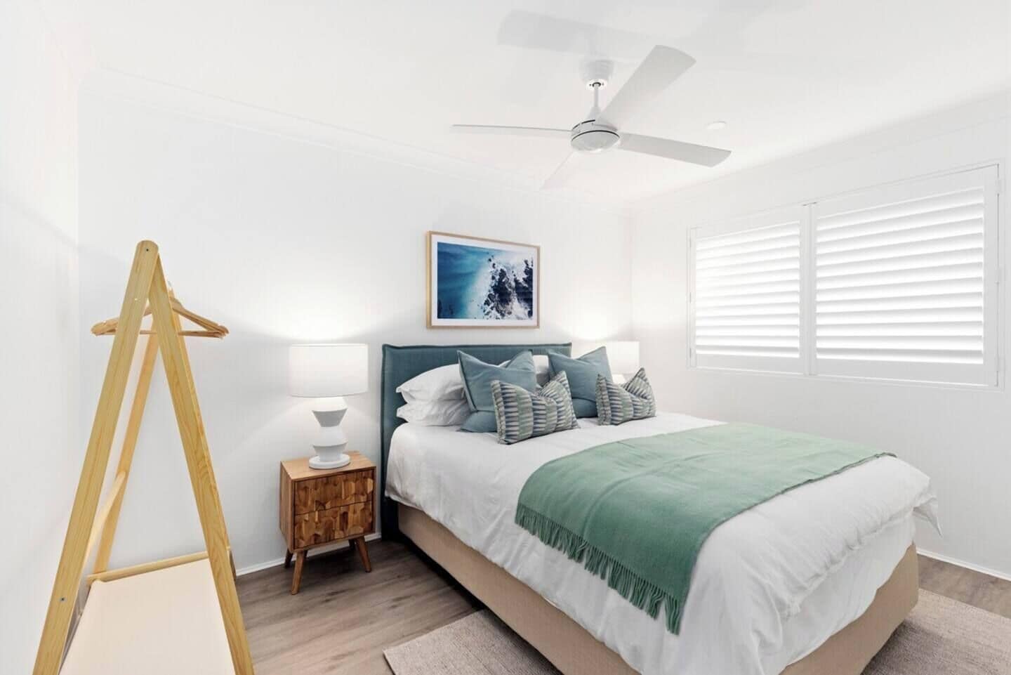 2 bedrooms, desk, iron/ironing board, travel crib