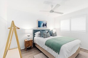 2 多间卧室、办公桌、熨斗/熨衣板、旅行婴儿床