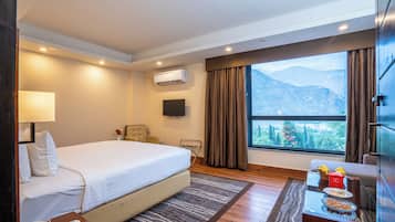Habitación ejecutiva con 2 camas individuales | Escritorio, espacio para trabajar con un portátil, wifi gratis