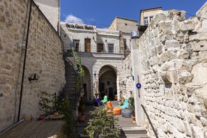 Front of property - Feris Cave Hotel (Ürgüp)