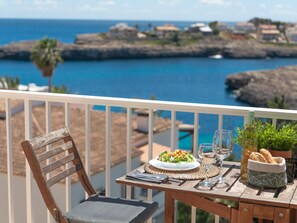 Outdoor dining - HARMONIA Apartment with Spectacular Ocean View (Portocolom)