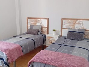 2 bedrooms, iron/ironing board, internet, bed sheets - HARMONIA Apartment with Spectacular Ocean View (Portocolom)