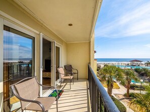 Property grounds - 2BR Oceanfront Condo in North Topsail Beach with Community Pool (North Topsail Beach)