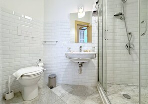 Bathroom - Solemar Sicilia - Monacò Rooms (Palermo)