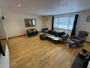 코티지 | 거실 공간