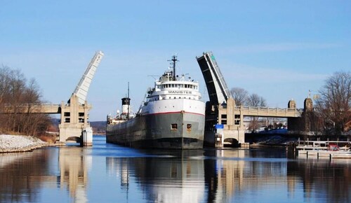 Manistee Inn & Marina