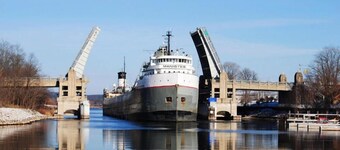 Manistee Inn & Marina