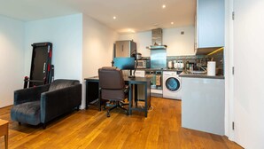 Interior - Stylish 1BD High Rise Flat - Vauxhall (London)