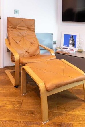 Basic Apartment, 1 King Bed | Interior - Stylish 1BD High Rise Flat - Vauxhall (London)