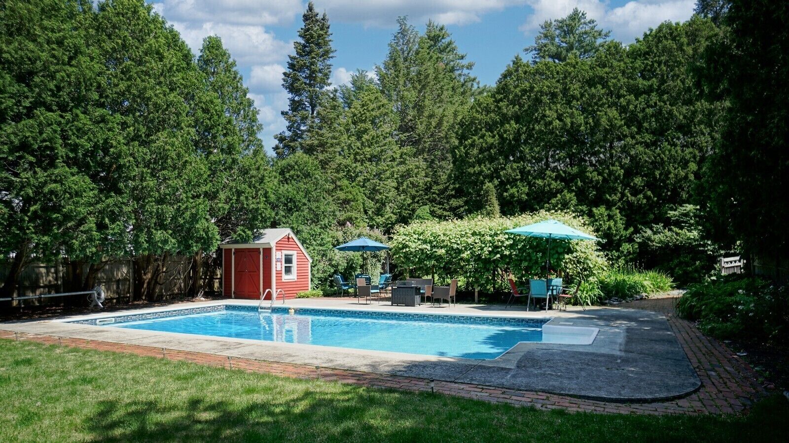 Pet Friendly | Pool | 7 NIGHT STAY DISCOUNT | Bayley Vacation Rentals