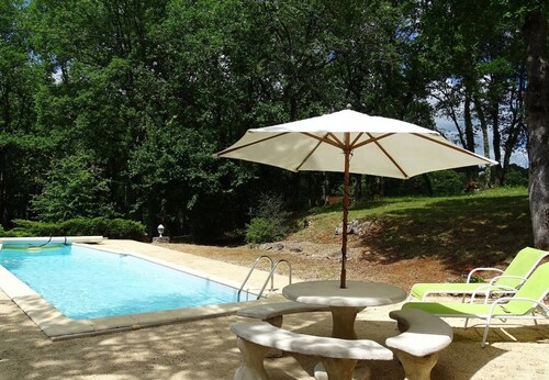 Gîte Le Chene avec piscine privée proche Dordogne