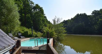 GĂźte chalet insolite avec piscine et lac pĂȘche - proche des Landes