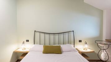 2 slaapkamers, een strijkplank/strijkijzer, gratis wifi, beddengoed