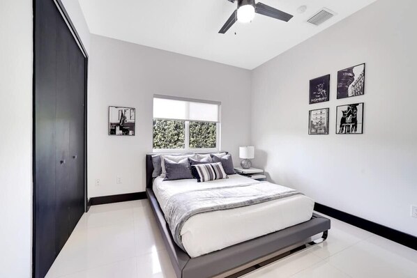 5 bedrooms, iron/ironing board, travel cot, free WiFi