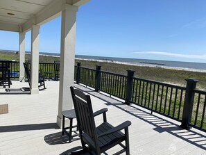 Property grounds - White Dolphin - Beachfront - Island Realty (Grand Isle)