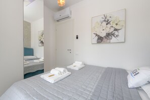 1 quarto, cofres nos quartos, Wi-Fi de cortesia, roupa de cama