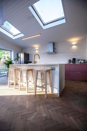 Private kitchen - Stunning newly refurbished house in South Manchester (Manchester)