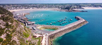 85 m from the beach –  2 adults and 2 children