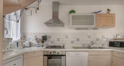 House for 6 - 300 m from the beach!