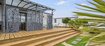 Pretty Chalet for 6- Estate with swimming pool
