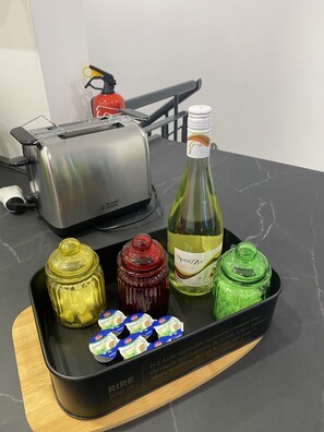 Kaffee und/oder Kaffeemaschine