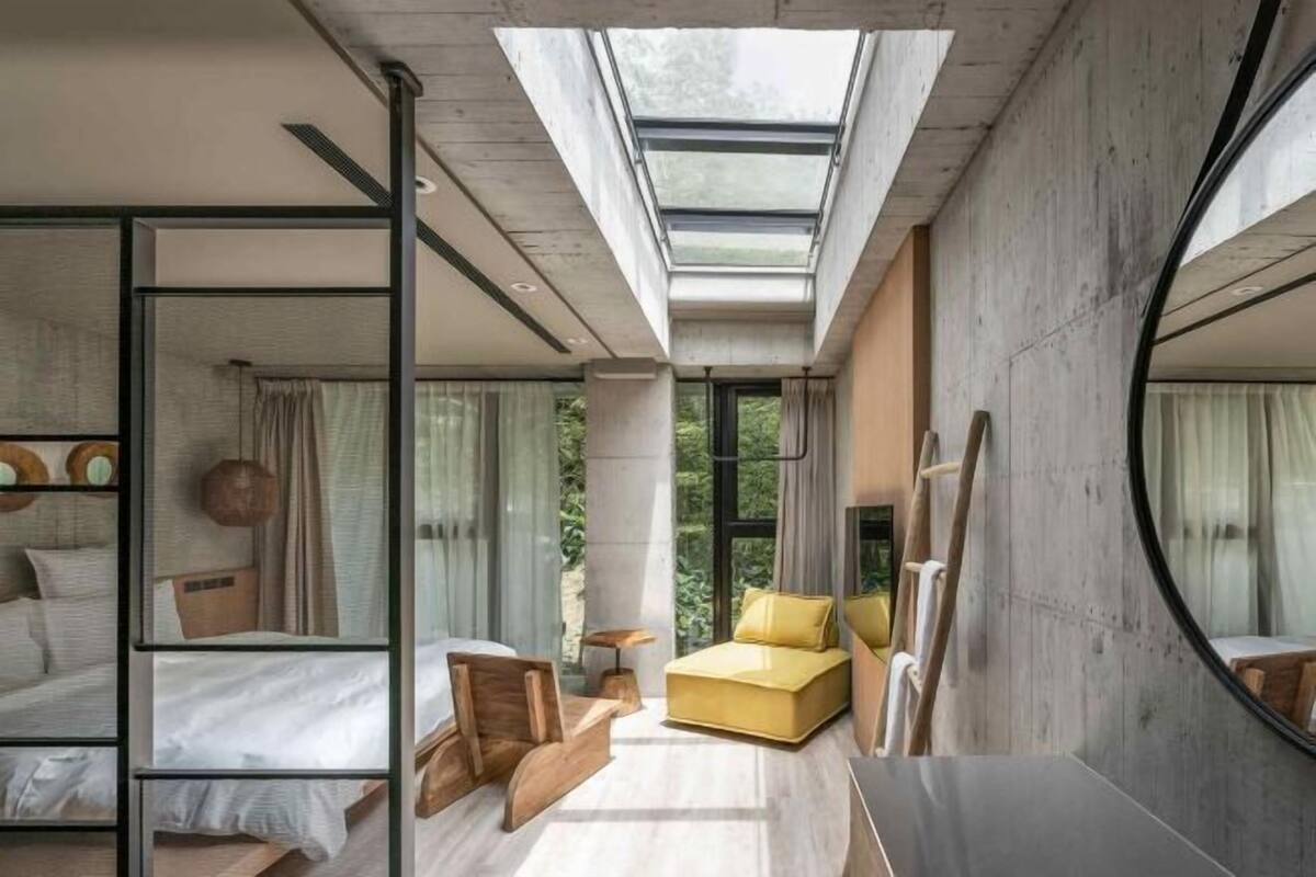 1 bedroom, premium bedding, down duvets, memory-foam beds