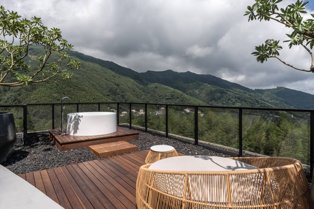 Honeymoon Loft | Bathroom | Free toiletries, hair dryer, electronic bidet, towels