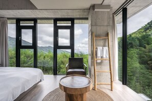 Family Quadruple Room | Premium bedding, down duvets, memory-foam beds, free minibar items - Deer Chaser (Lugu)