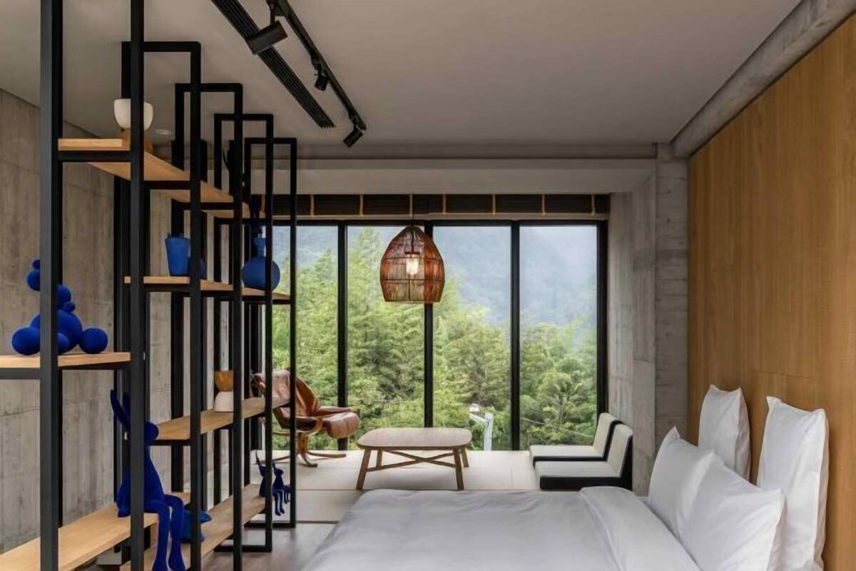 1 bedroom, premium bedding, down duvets, memory-foam beds