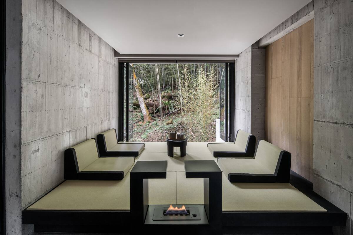 Premier Loft | Living area | 55-inch LCD TV with cable channels, TV, Netflix