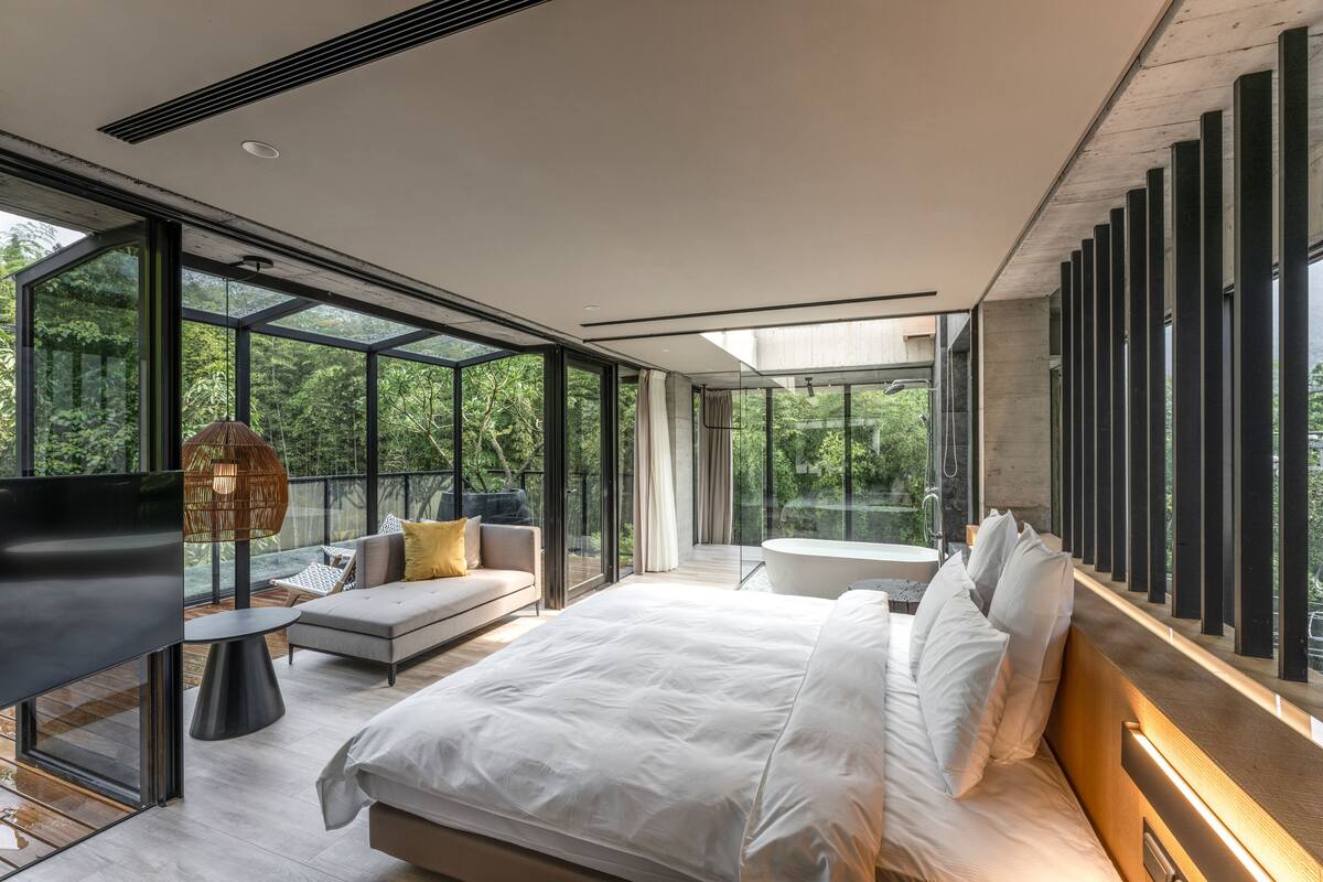Royal Loft | Premium bedding, down comforters, memory foam beds