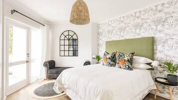 3 chambres, fer et planche à repasser, Wi-Fi, draps fournis