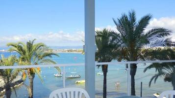 Tempat makan outdoor