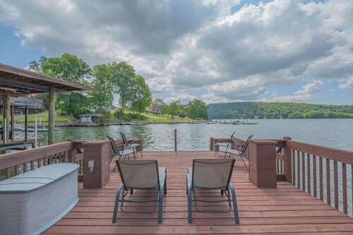 Dock Holiday on Claytor Lake: waterfront patio, 3 docks, cozy living, and fun lake activities!