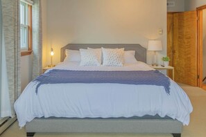 4 bedrooms, iron/ironing board, travel cot, free WiFi
