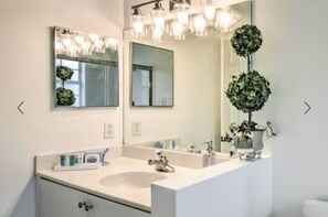 Bathroom - Rental (Sunrise)