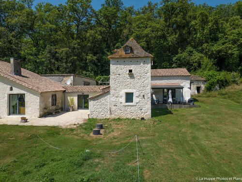 Luxury 1 bd gite. Rural & Peaceful. Eymet just 5 mins away. Fast Starlink WIFI.