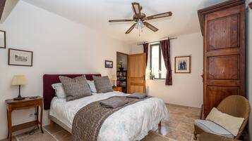 1 chambre, bureau, fer et planche Ă repasser, Wi-Fi gratuit