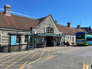 Exterior - Quarrier's Rest (Swanage)