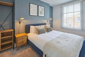 5 bedrooms, premium bedding, free WiFi, bed sheets - Host & Stay | Castle View (Scarborough)